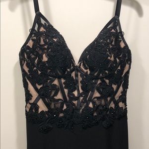 Lulu’s Black Gown with Bodice